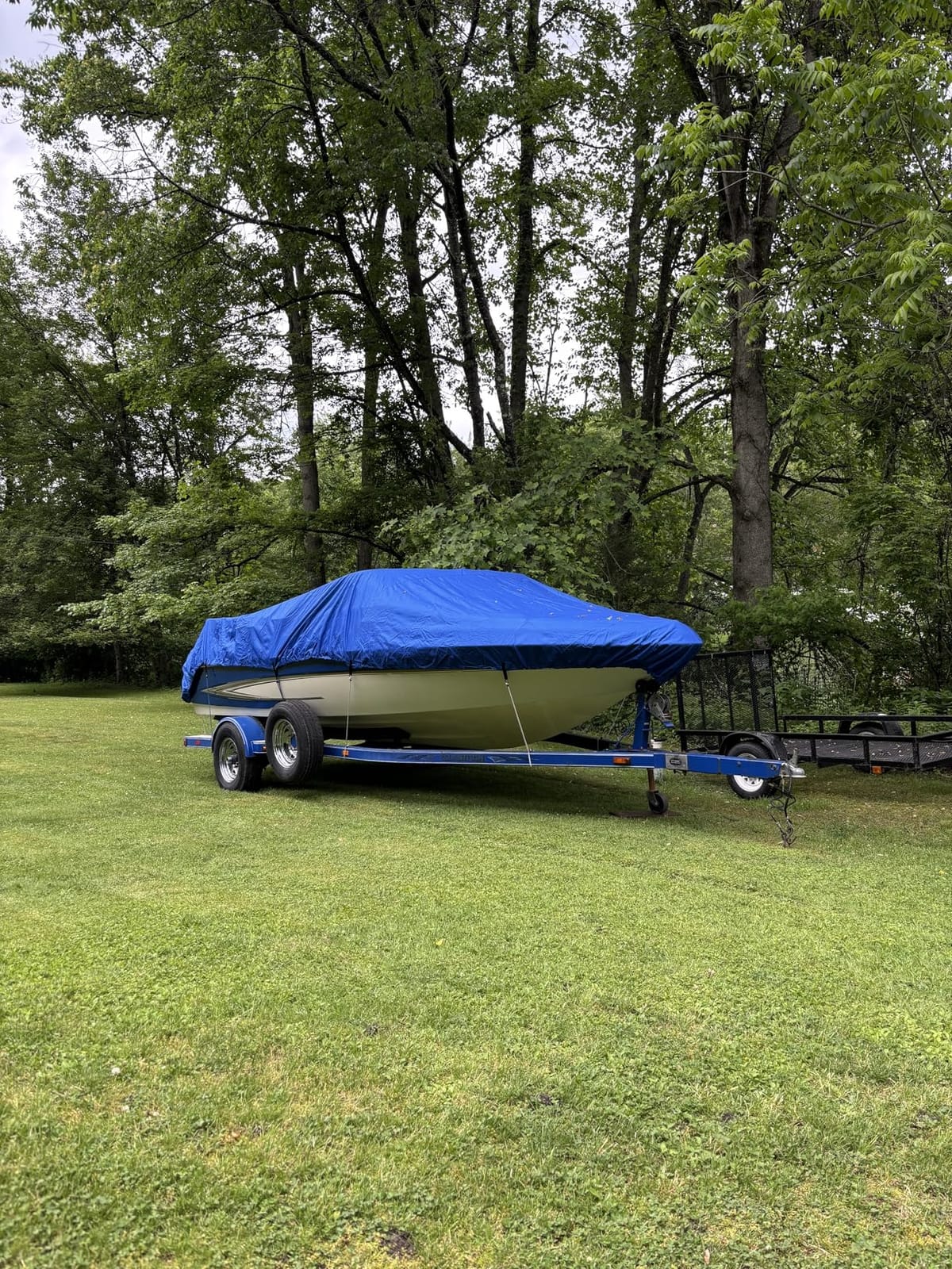 MSC Heavy Duty Waterproof Boat Cover, Trailerable Oxford Polyester Cover for V-Hull, Tri-Hull, Runabout, Fishing and Bass Boats (Model H - Length:23'-24' Beam Width: up to 102