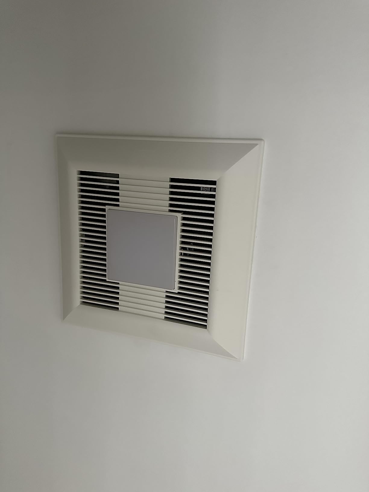 Panasonic FV-0510VSL1 WhisperValue DC Fan with LED Light, Pick-A-Flow 50-80-100 CFM, Slim 3-3/8 Inch Housing Depth customer photo 1