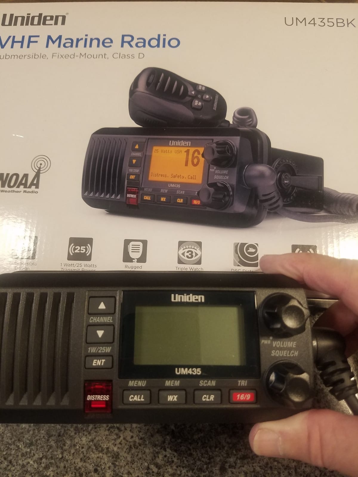 Uniden UM435BK Advanced Fixed Mount VHF Marine Radio, All USA/International/Canadian Marine Channels including new 4-Digit, CDN B Channels, 1 Watt/25 Watt Power, Waterproof IPX8 Submersible, Black customer photo 1