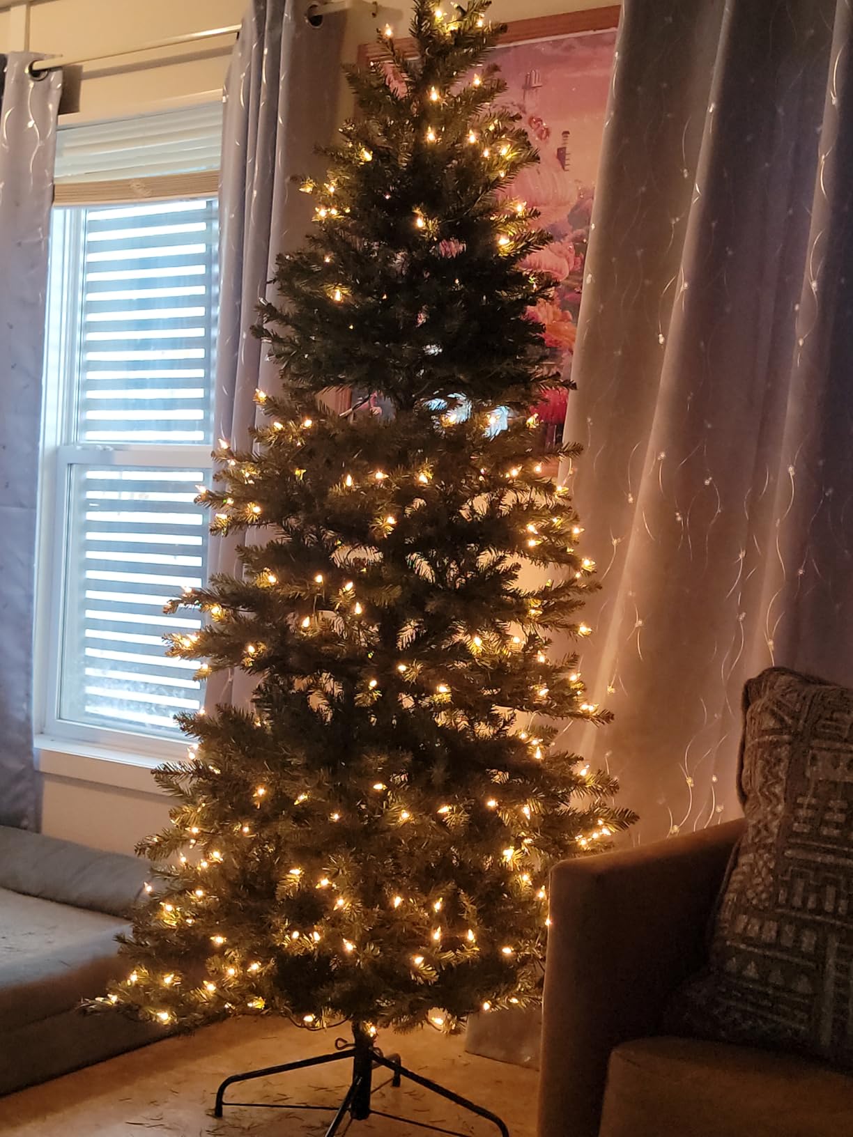 Puleo International 9ft Pre-Lit Slim Fraser Christmas Tree with 800 Warm White LED Lights, 2093 Realistic Dense Branch Tips, Easy Setup Artificial Trees with Sturdy Metal Stand customer photo 1