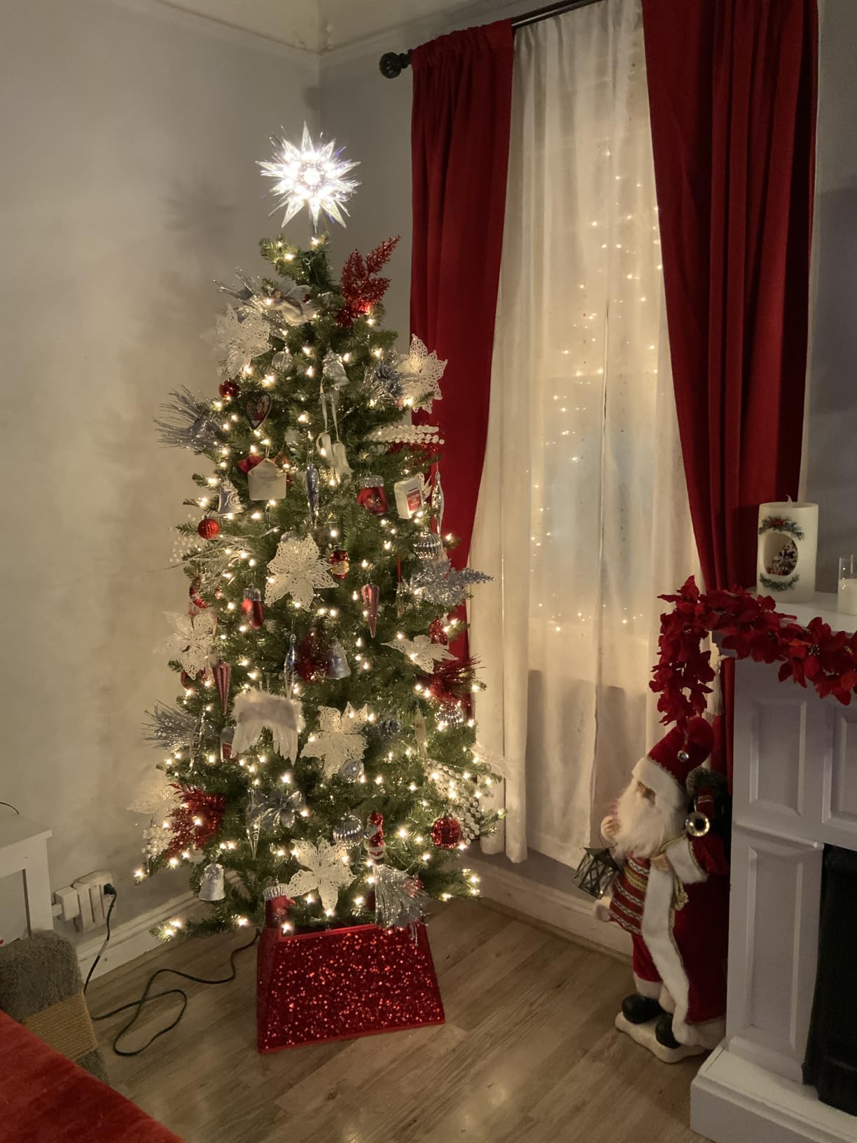 Puleo International 9ft Pre-Lit Slim Fraser Christmas Tree with 800 Warm White LED Lights, 2093 Realistic Dense Branch Tips, Easy Setup Artificial Trees with Sturdy Metal Stand customer photo 2