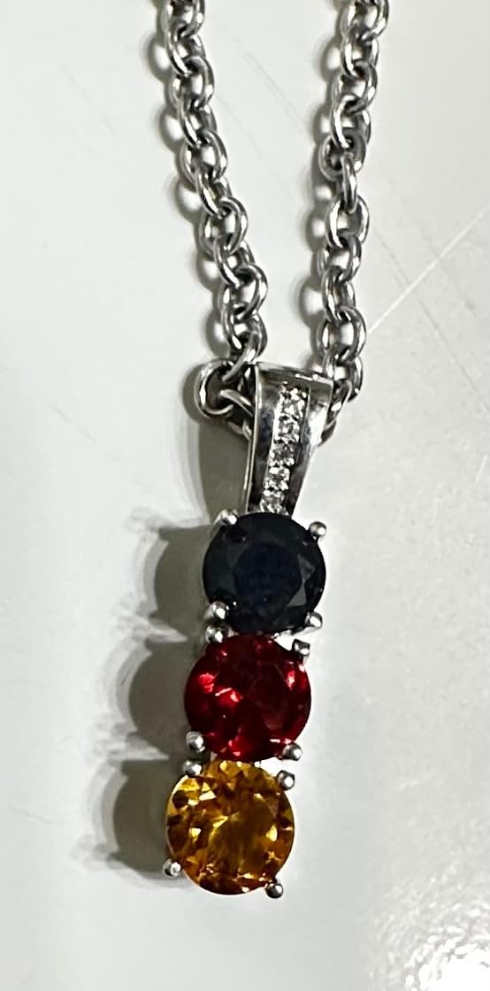 Customized Personalized 3-Stone Mother Necklace for Women customer photo 2