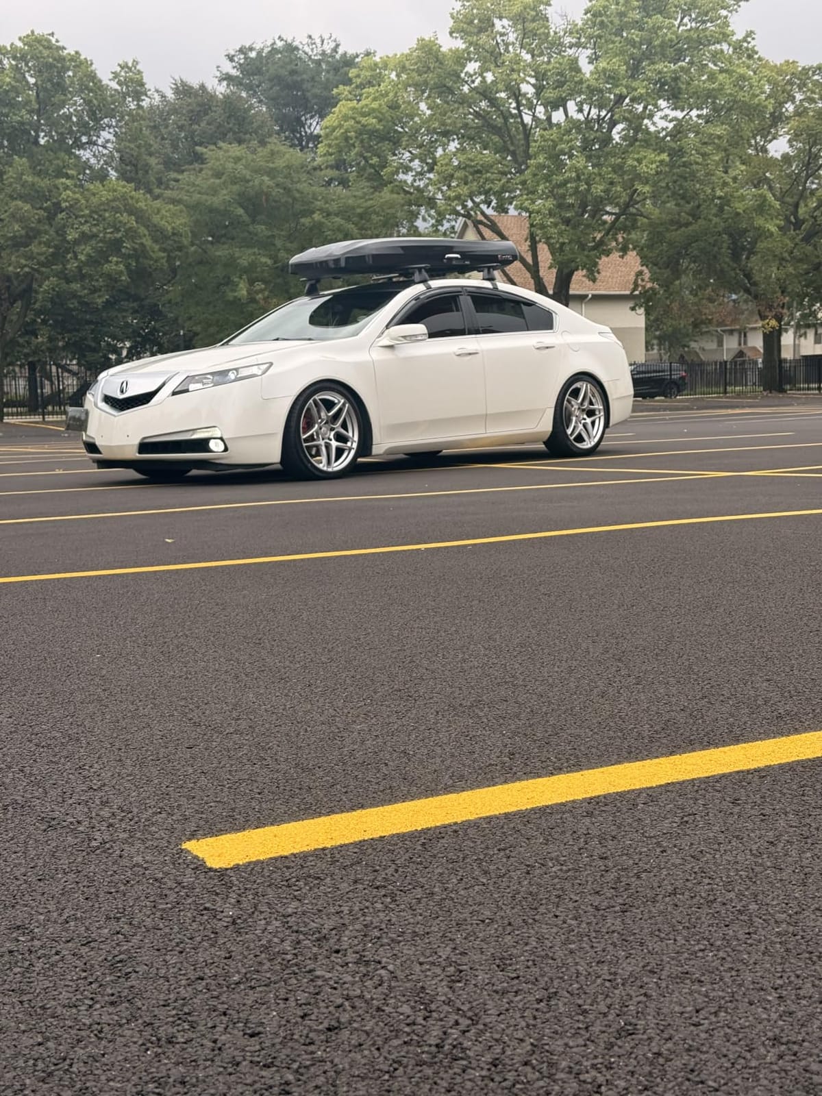 INNO WEDGE660 White 11 cu ft, Roof Rack, Roof Box, Cargo Box, hard shell, Low profile, Cargo Box, Dual-Side Opening with Locks, Made in Japan, Compatible with Aero & Square Bars, Tool Free install customer photo 2