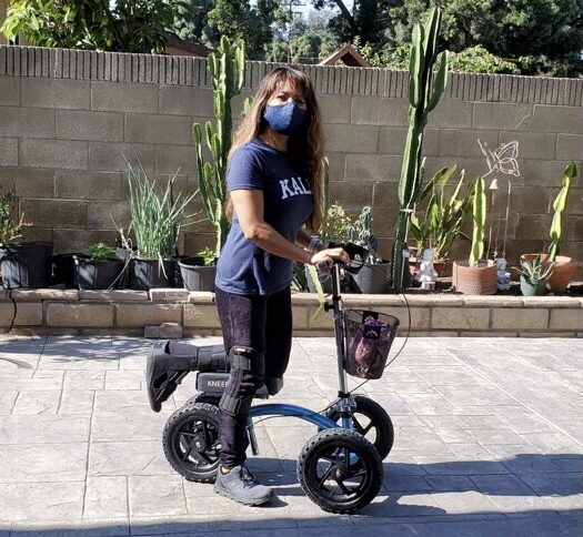 KneeRover Quad All Terrain Knee Scooter for Adults, Metallic Blue | Four Pneumatic Wheels, Heavy Duty Knee Walker For Foot Surgery, Broken Ankle Foot Injuries Recovery, Knee Crutch Alternative customer photo 1