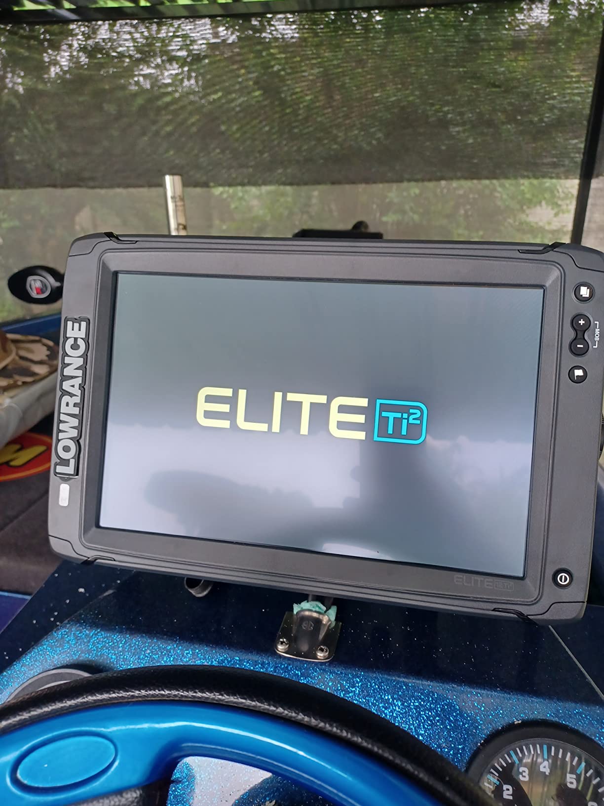 Lowrance Elite-12 Ti2 12-inch Fish Finder with Active Imaging 3-in-1 Transducer and Preloaded C-MAP US Inland Mapping customer photo 1