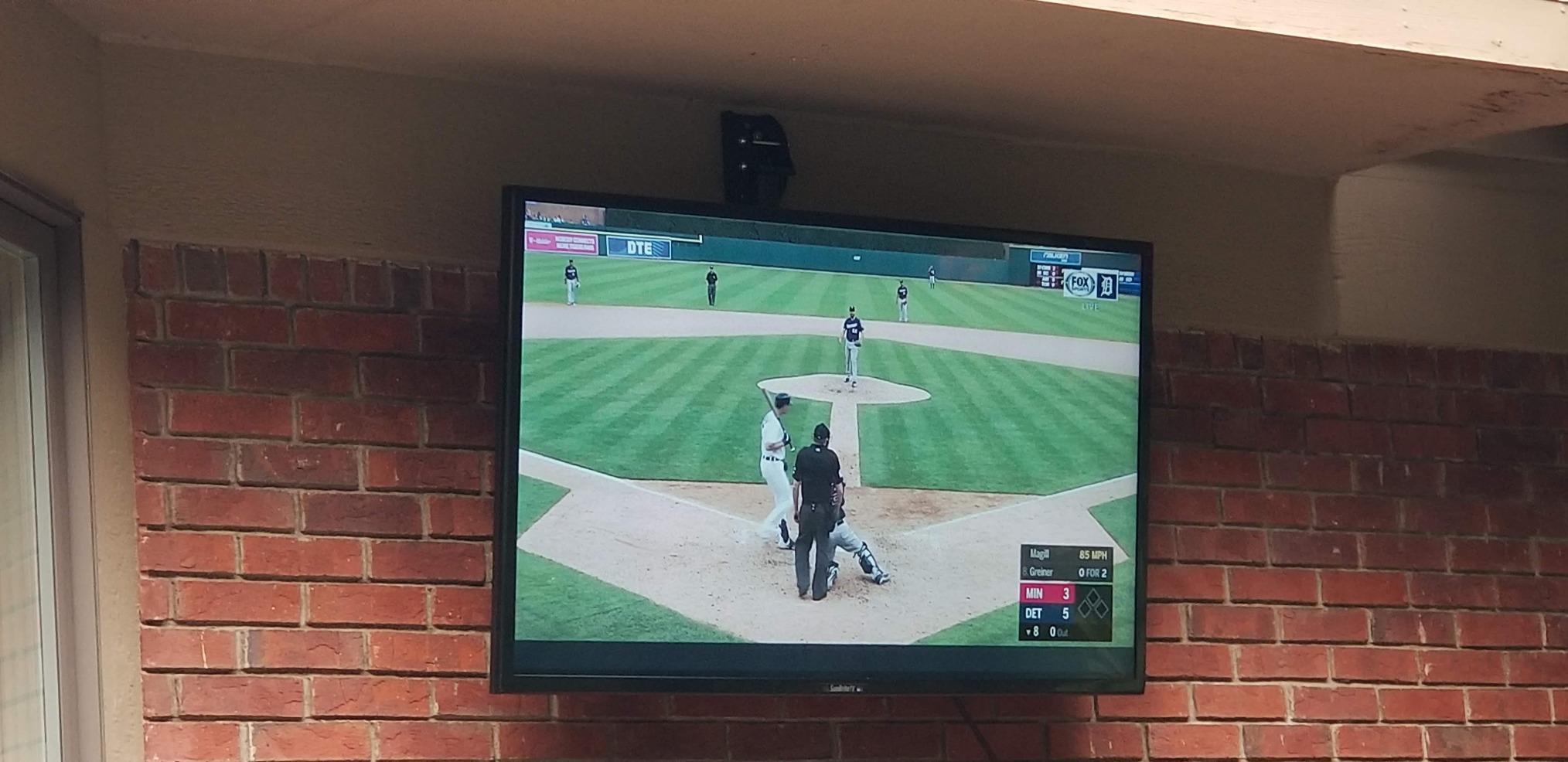 SunBrite Veranda 2 Series 43-inch Full Shade Outdoor TV | 4K Ultra HD HDR LED Weatherproof Television - Direct Lit LED Screen with All-Weather Remote (SB-V-43-4KHDR-BL) customer photo 1