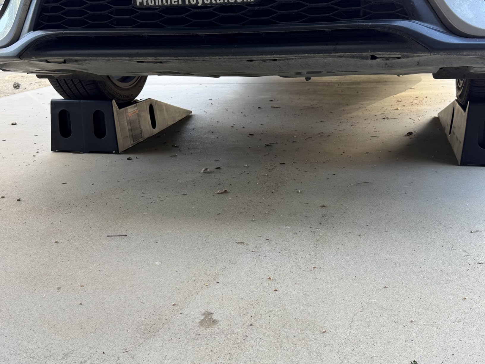 Ironton Poly Car Ramp Set, 12,000-Lb. GVW, 35.5in.L x 12in.W, 2-Pc. | High-impact construction, 6,000-lb. capacity per ramp, Non-skid tread, Rubber feet, Fits cars/SUVs/trucks/vans customer photo 2
