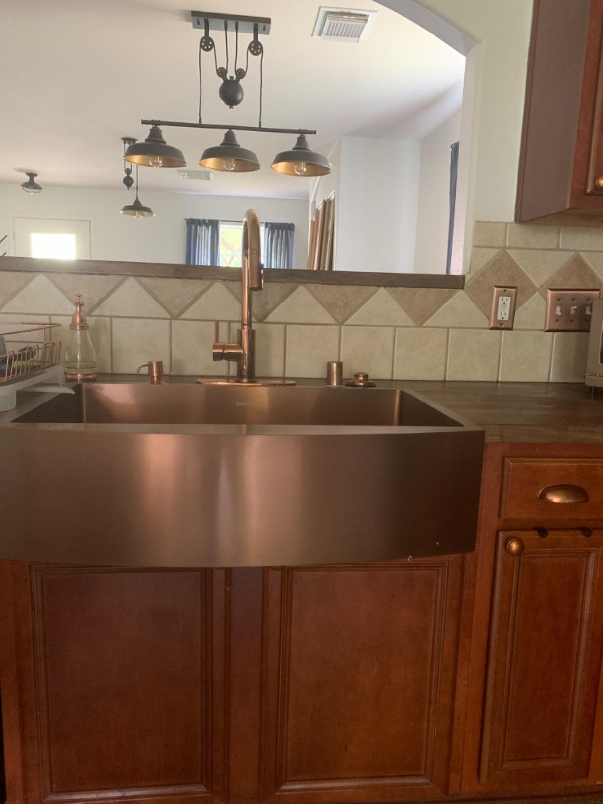 Ruvati Copper Tone 33-inch Apron-Front Farmhouse Kitchen Sink - Matte Bronze Stainless Steel Single Bowl - RVH9733CP customer photo 1