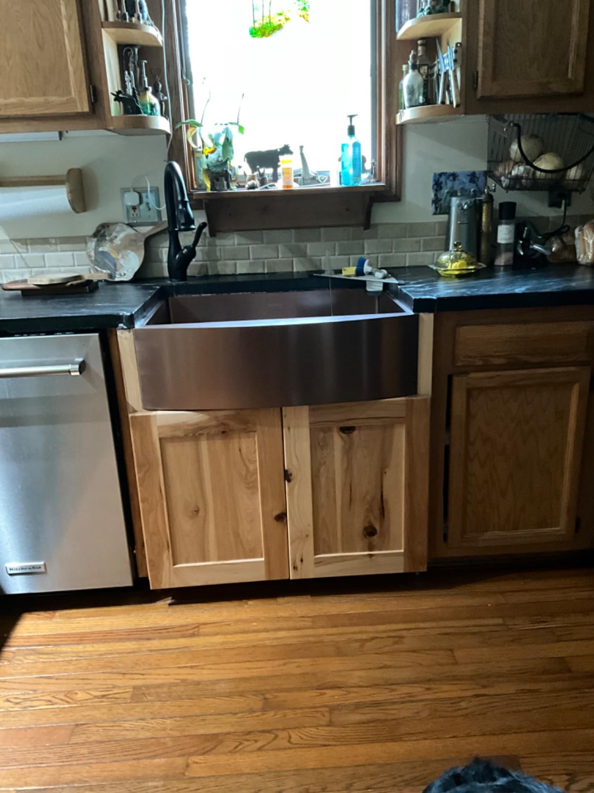 Ruvati Copper Tone 33-inch Apron-Front Farmhouse Kitchen Sink - Matte Bronze Stainless Steel Single Bowl - RVH9733CP customer photo 2