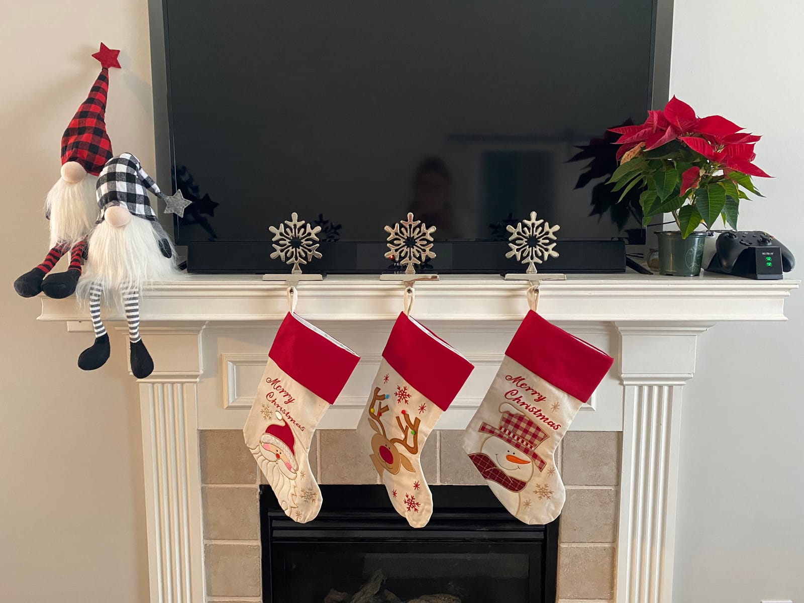 Iconikal 4-Pack Stocking Holders Christmas Chrome Metal Snowflake Weighted customer photo 2