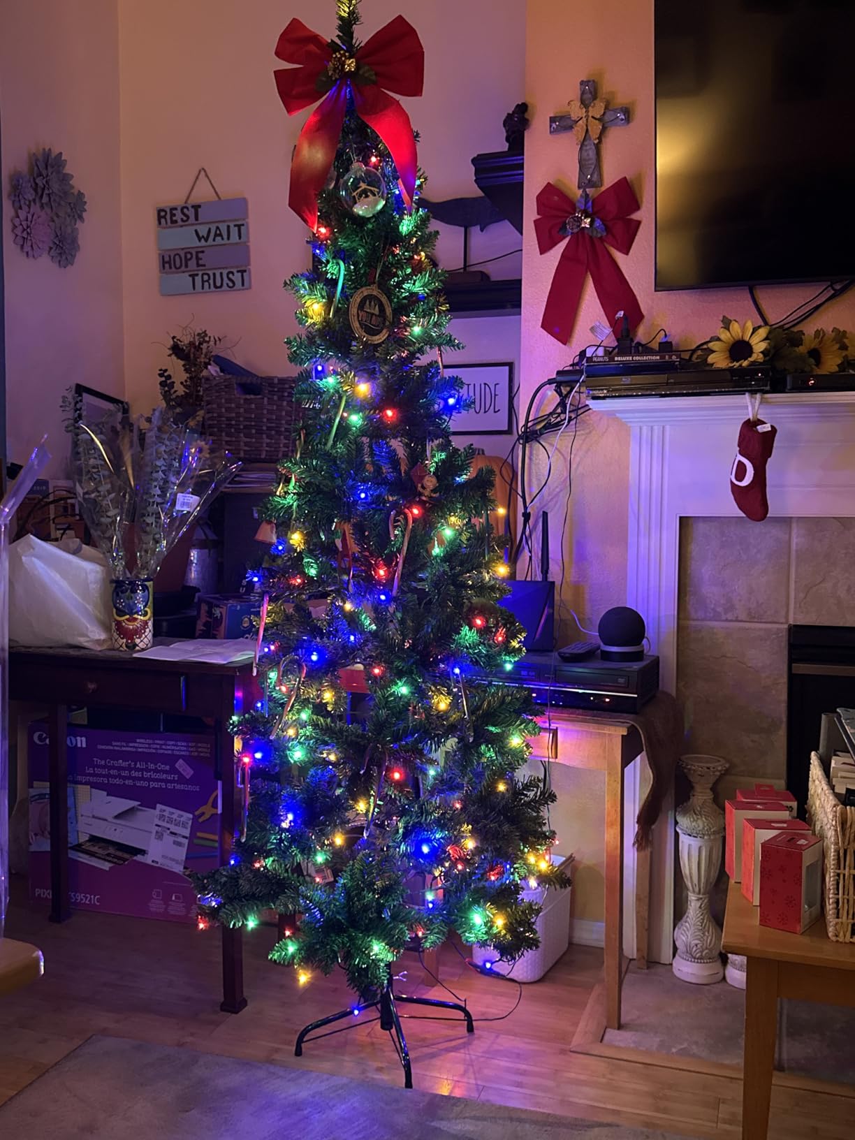 Goplus 6.5FT Prelit Pencil Christmas Tree, Premium Hinged Fir Tree, with 250 LED Lights and Solid Metal Stand, Easy Assemble, Ideal Xmas Decor for Home and Office customer photo 1