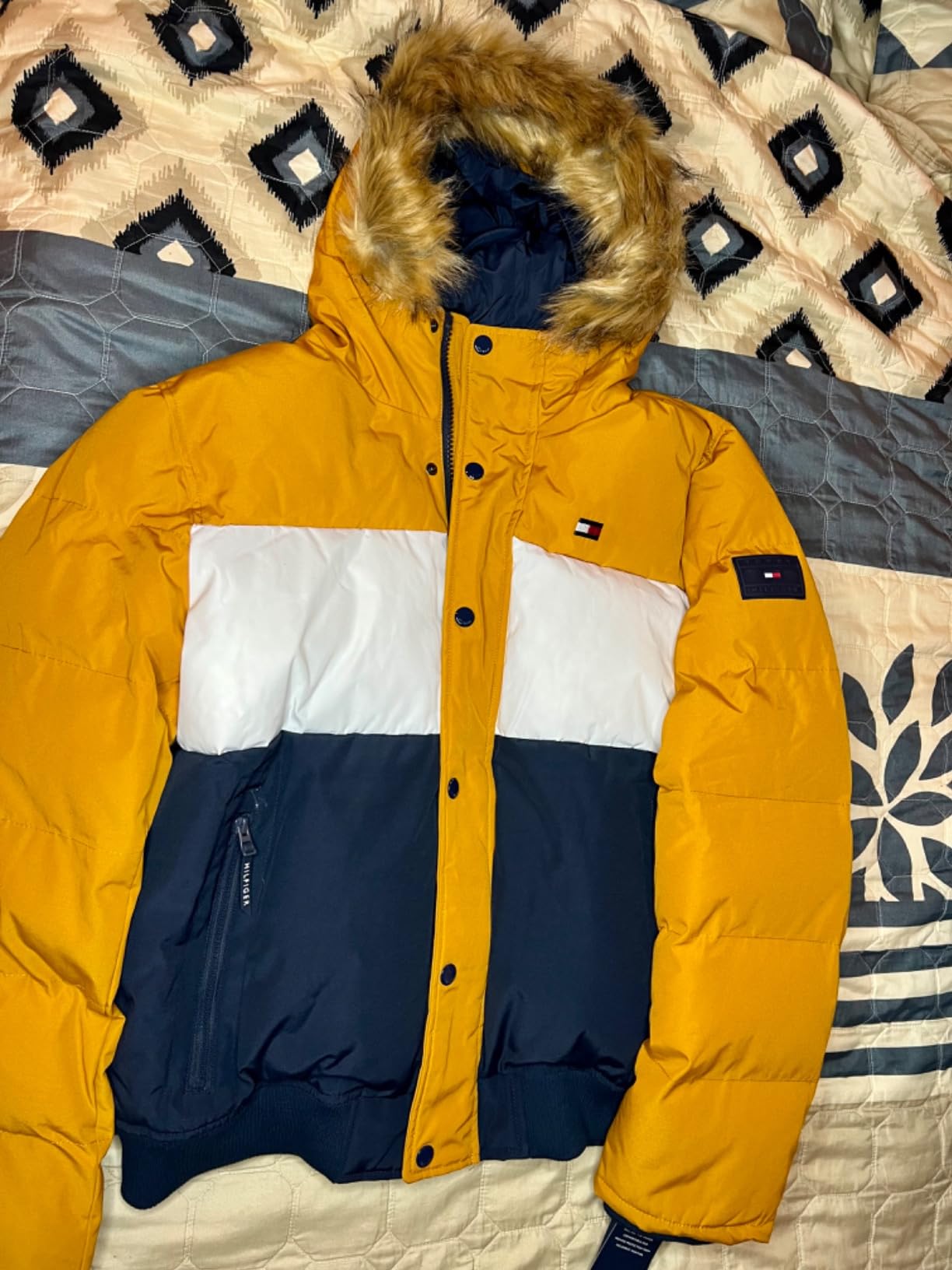 Tommy Hilfiger Men's Arctic Cloth Quilted Snorkel Bomber Jacket (Standard and Big & Tall) customer photo 2