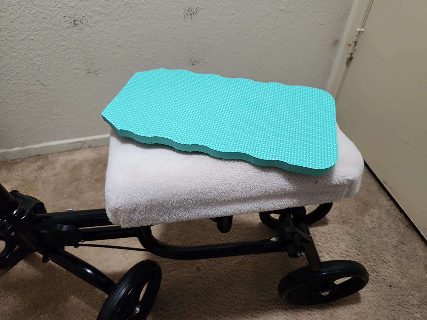 BodyMed Knee Walker, Steerable for Foot Injuries - Adjustable Scooter with Dual Brakes, Detachable Metal Basket & Cushioned Pad - Better Alternative to Crutches for Leg Recovery customer photo 1