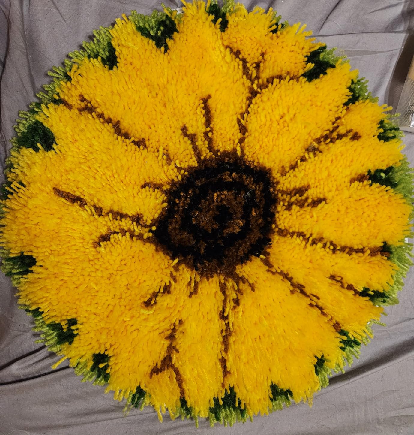 DL-YTG Latch Hook Kits Rug Sunflower Crochet Yarn Cushion Colour Pre-Printed Canvas Cover Rug Needlework DIY Hook and Latch Kit Christmas Home Decoration 52x52cm/21 X21 inch customer photo 1