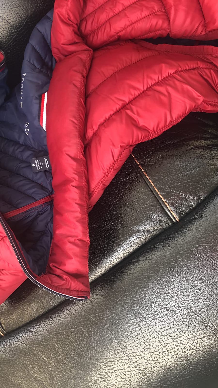 Tommy Hilfiger Men's Lightweight Packable Puffer Vest Jacket (Standard and Big & Tall) customer photo 2