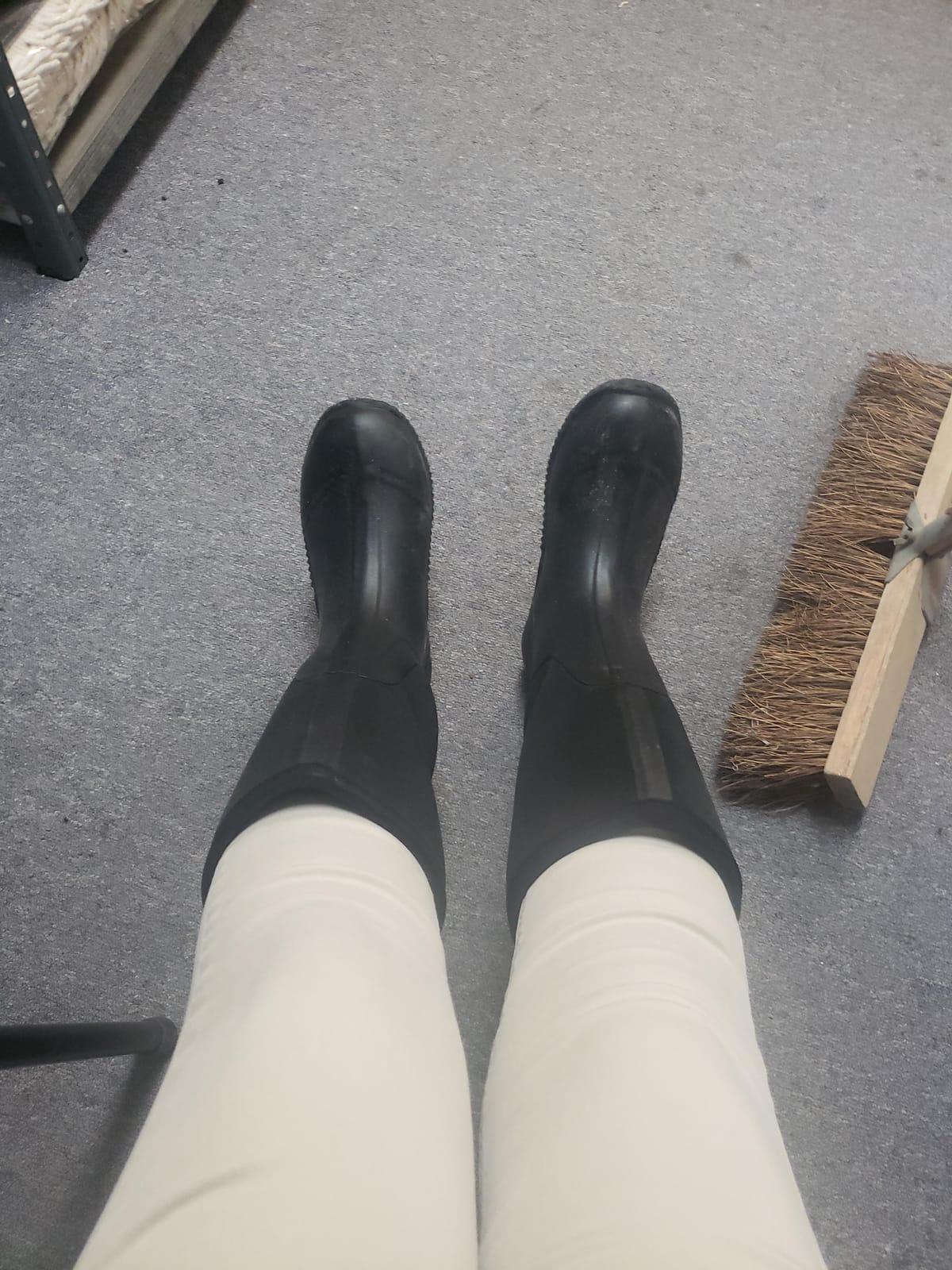 HISEA Women's Rain Boots, Knee High Rubber Boots Waterproof Insulated Neoprene Mud Boots, Anti-Slip Outdoor Work Boots for Hunting Gardening Farming Yard Working, Size 6-11 customer photo 2