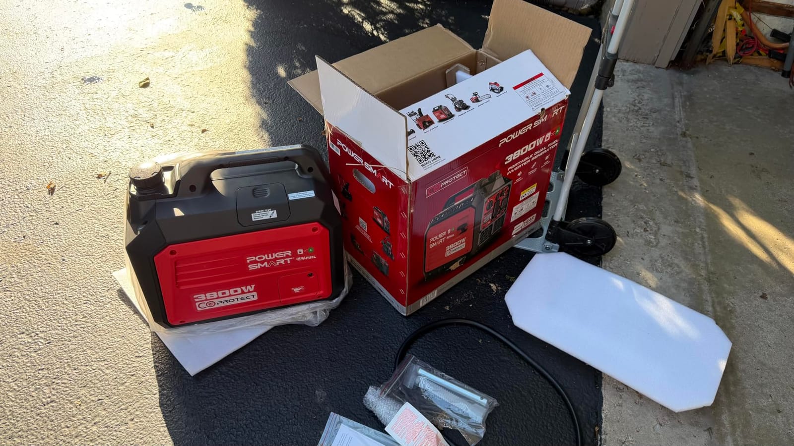 PowerSmart 2500 Watt Portable Inverter Generator for Camping | Super Quiet, Long Runtime customer photo 1