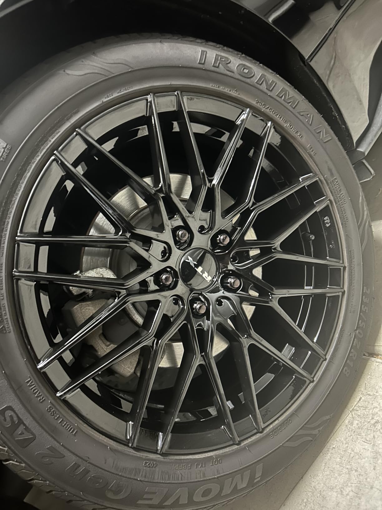 RTX V20 Custom Wheel - 18x8, 42 Offset, 5x114.3 Bolt Pattern, 73.1mm Hub - Gloss Black Rim customer photo 2