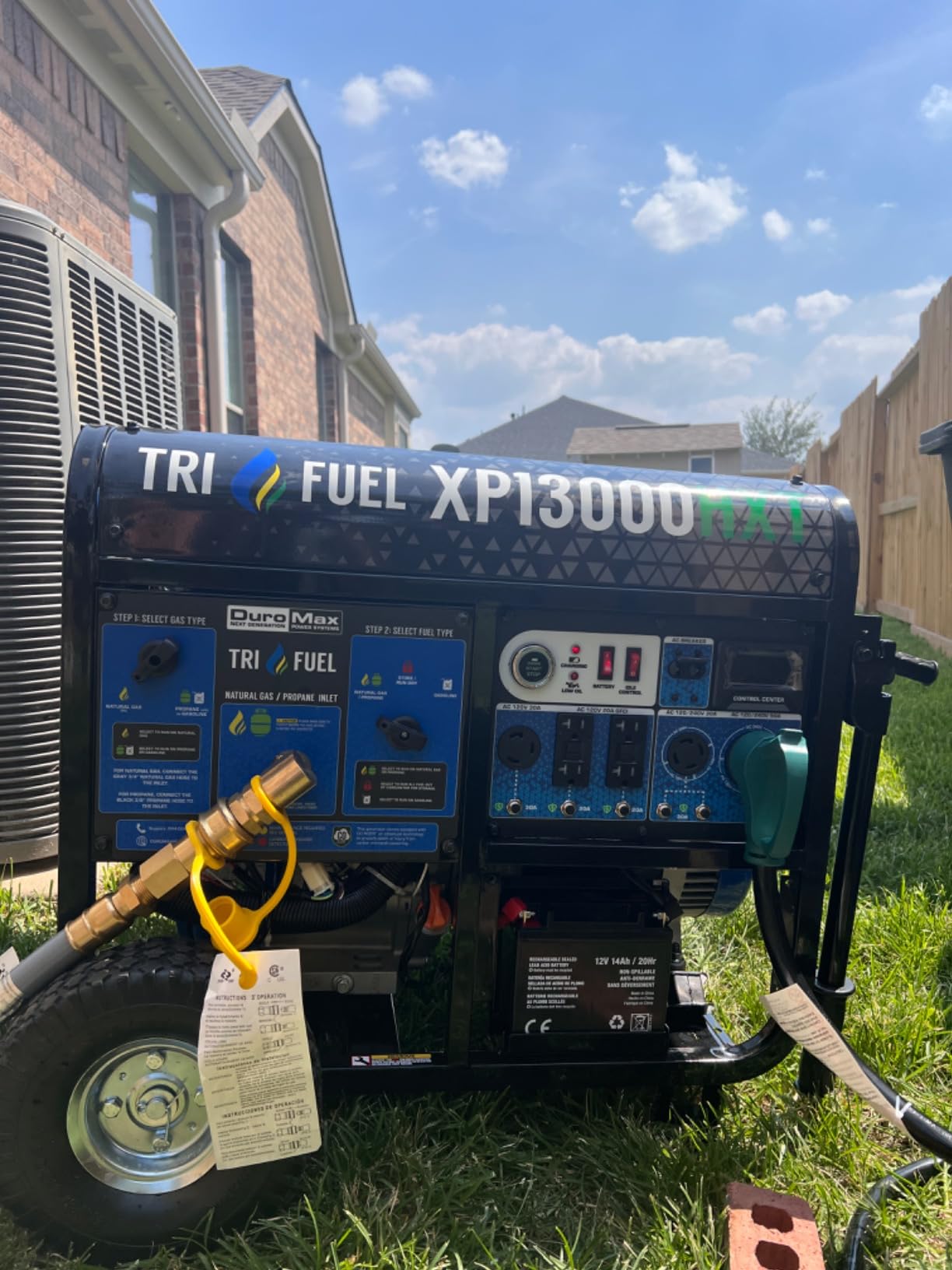 DuroMax XP13000HXT 13,000-Watt 500cc Tri Fuel Gas Propane Natural Gas Portable Generator with CO Alert, Black/Blue customer photo 1