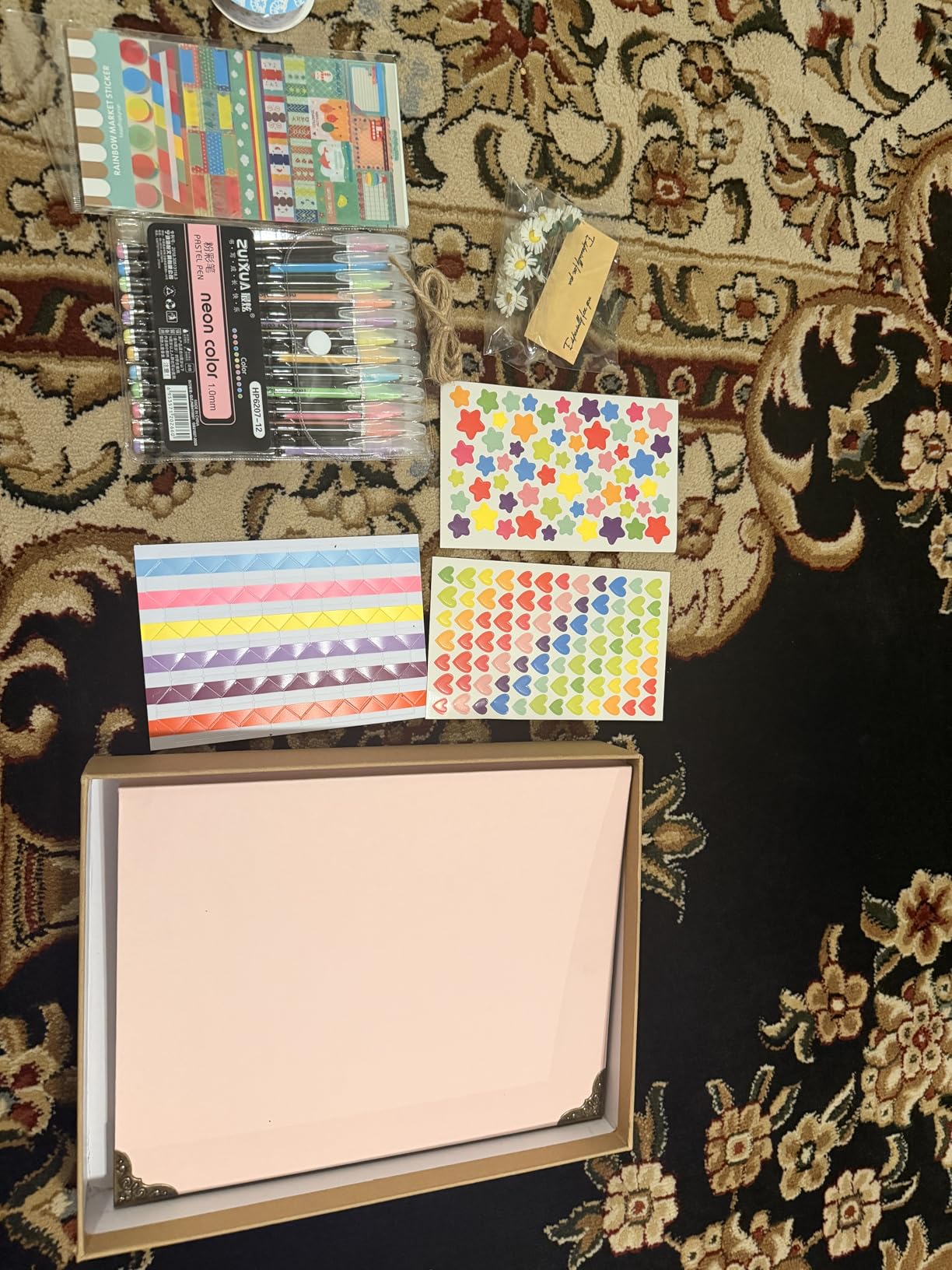 Vienrose DIY Scrapbook Photo Album Kit with Pens Tapes and Stickers 60 Pages Hardcover 8.5x11 Inches 3 Rings Removable Black Paper Scrapbooking Gift for Lover Friends Kids Wedding Valentine's White customer photo 2