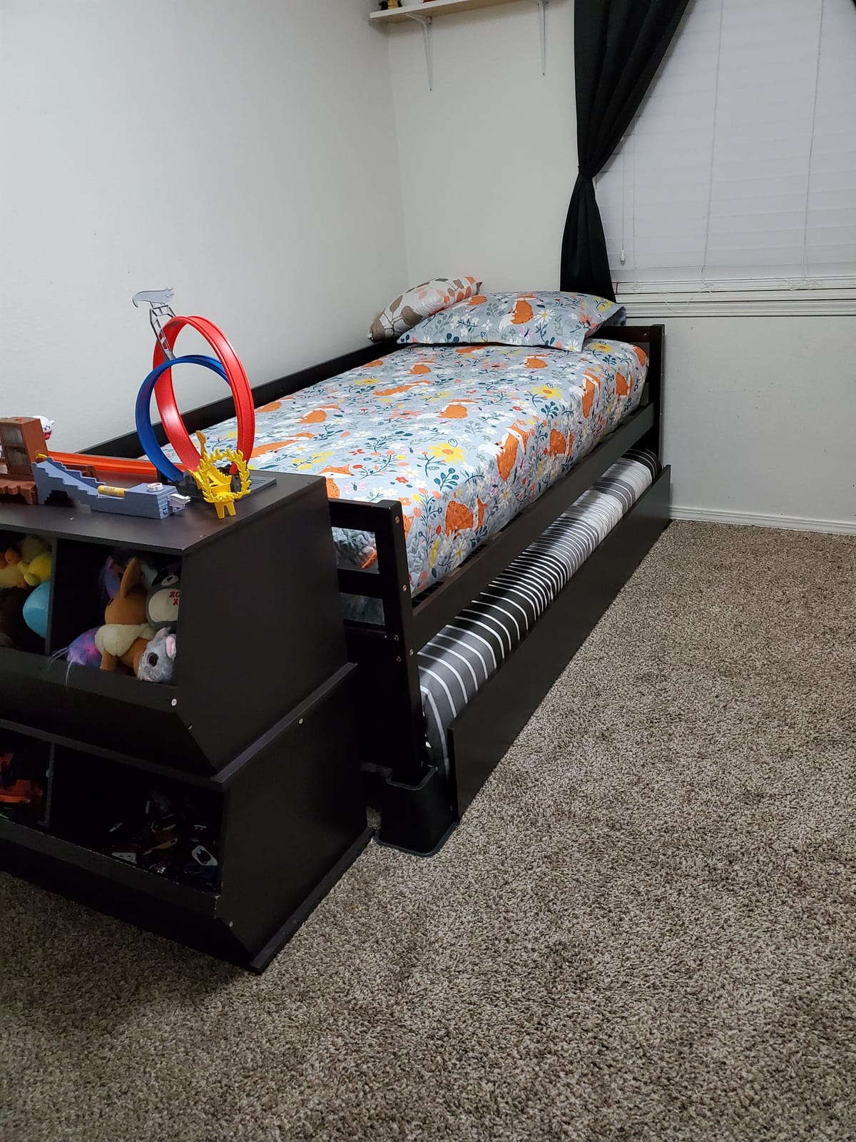 GIANTEX Wood Daybed with Trundle, Twin Size Day Bed with Pullout Trundle & Wooden Slats Support, Space-Saving Twin Daybed Frame for Kids Teens and Guests, No Box Spring Needed, Trundle Bed (Grey) customer photo 2