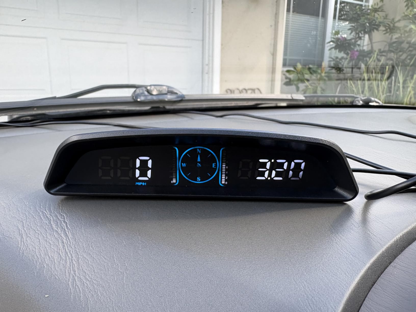 SinoTrack Digital GPS Speedometer Universal Heads Up Display for Car 5.5 inch Large LCD Display HUD with MPH Speed Fatigued Driving Alert Overspeed Alarm Trip Meter for All Vehicle customer photo 2