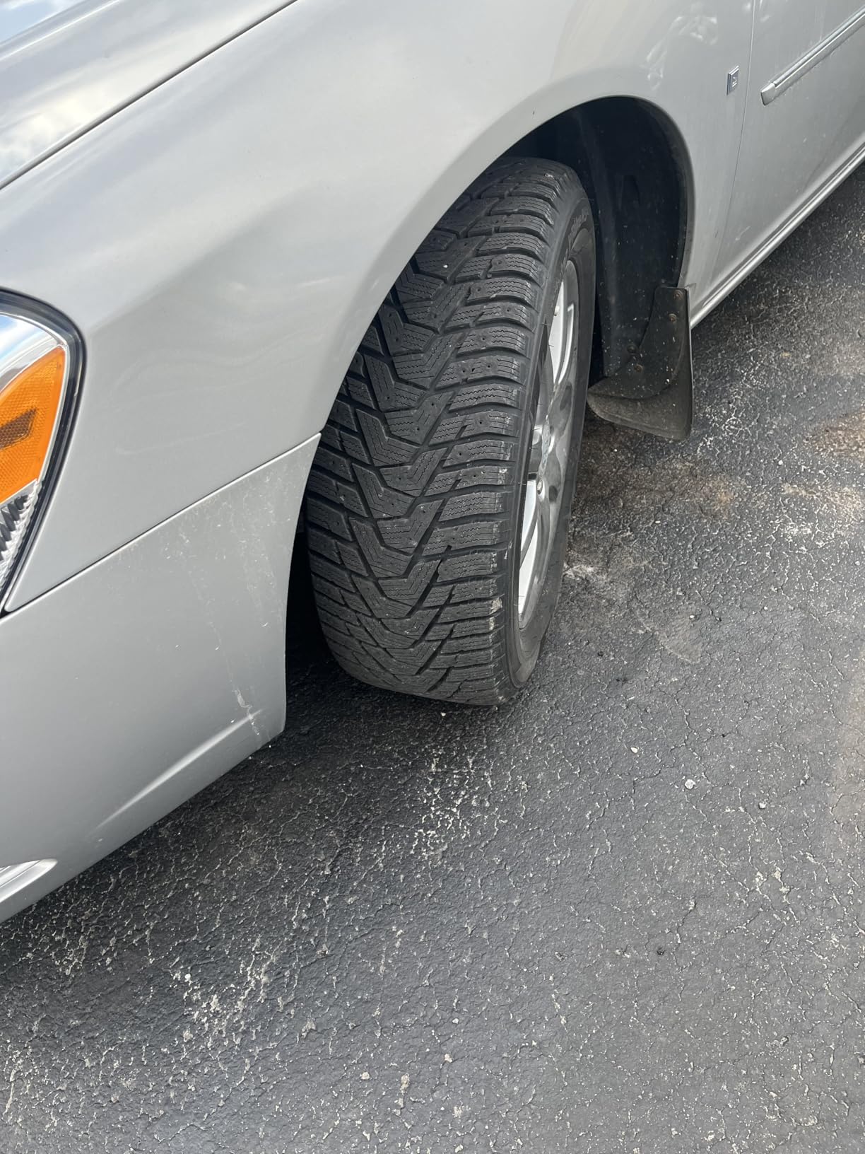 HANKOOK Winter ipike X W429 215/50R17 95T XL | Passenger Touring Studdable Winter Traction 95T Rated Extra Load Radial Construction Black Sidewall Tire customer photo 1