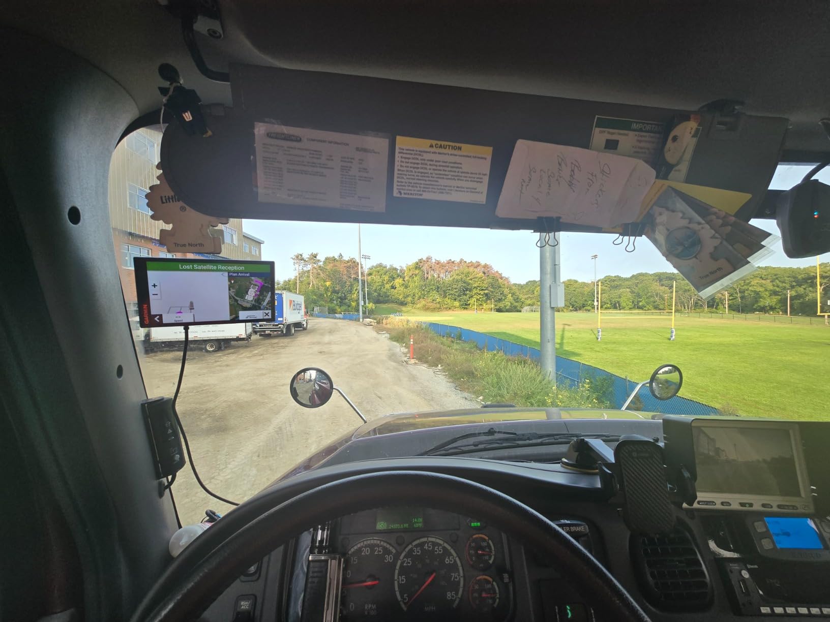 Garmin dezl OTR610, Large, Easy-to-Read 6