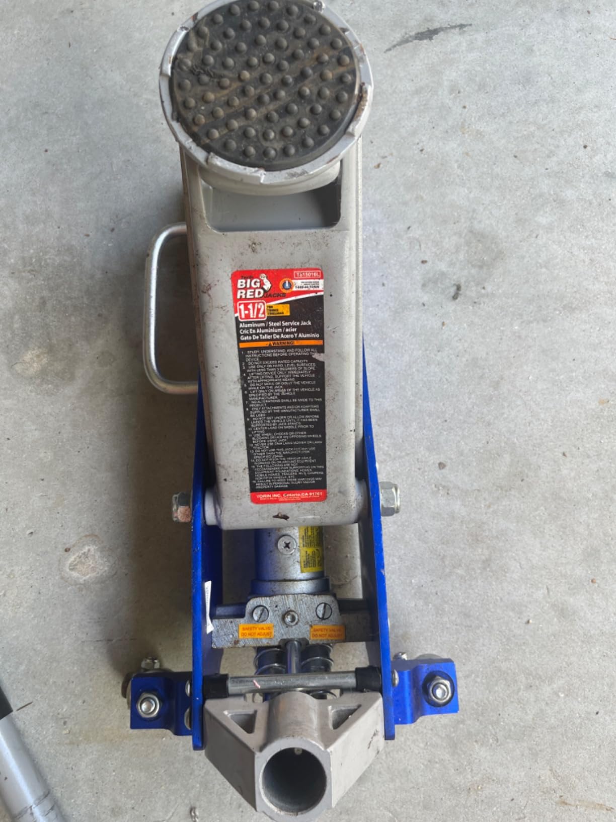 BIG RED AT815016LR Torin Hydraulic Low Profile Aluminum and Steel Racing Floor Jack with Dual Piston Quick Lift Pump, 1.5 Ton (3,000 lb) Capacity, Red customer photo 1