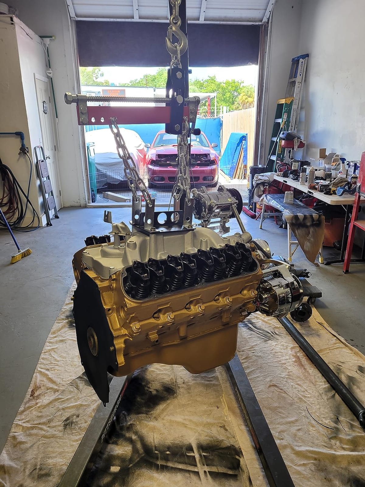 VEVOR Transmission Jack,0.75 Ton/1660 lbs Capacity Hydraulic Telescopic Transmission Jack, 2-Stage Floor Jack Stand with Foot Pedal, 360° Swivel Wheel, Garage/Shop Lift Hoist, Red customer photo 2