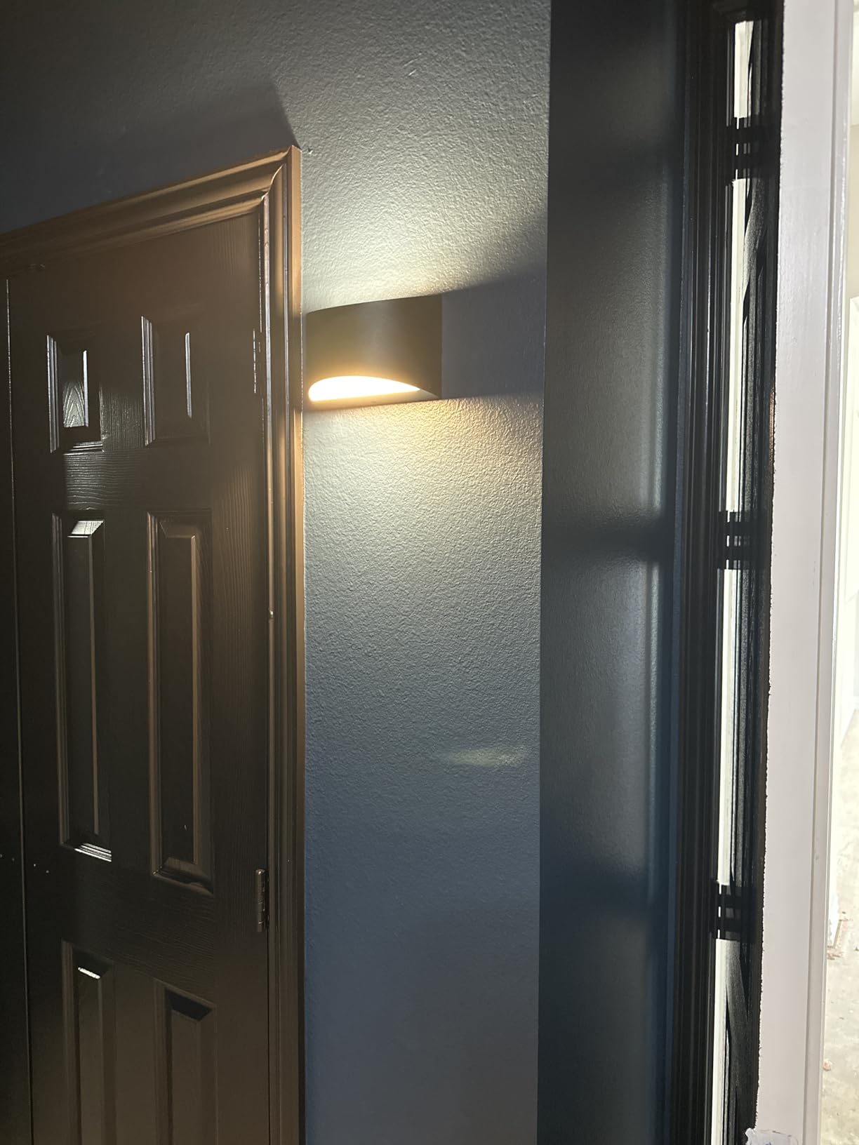 Aipsun Black Modern LED Wall Sconce Indoor Wall Lights 1 Pack Hardwired Up and Down Wall Mount Light for Living Room Bedroom Hallway Corridor Conservatory Warm White 3000K(with G9 Bulbs) customer photo 2
