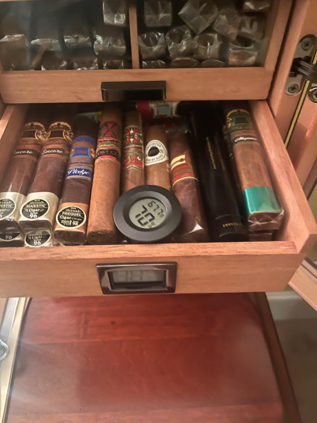 CASE ELEGANCE Luca Cabinet Humidor - Black, Holds 80-100 Cigars | Spanish cedar, glass display customer photo 1