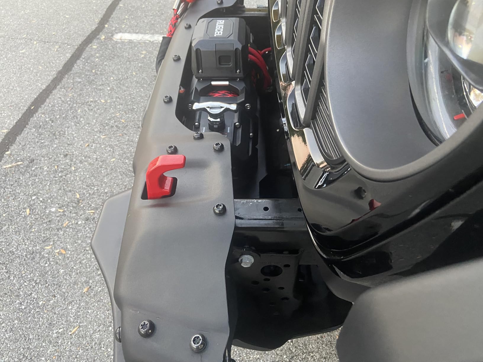 RUGCEL WINCH 13500 lb Synthetic Rope, 12V IP68 Waterproof with Wireless & Wired Remote, Heavy-Duty for Trucks, SUVs, Trailers, Off-Road - Tank Series customer photo 2