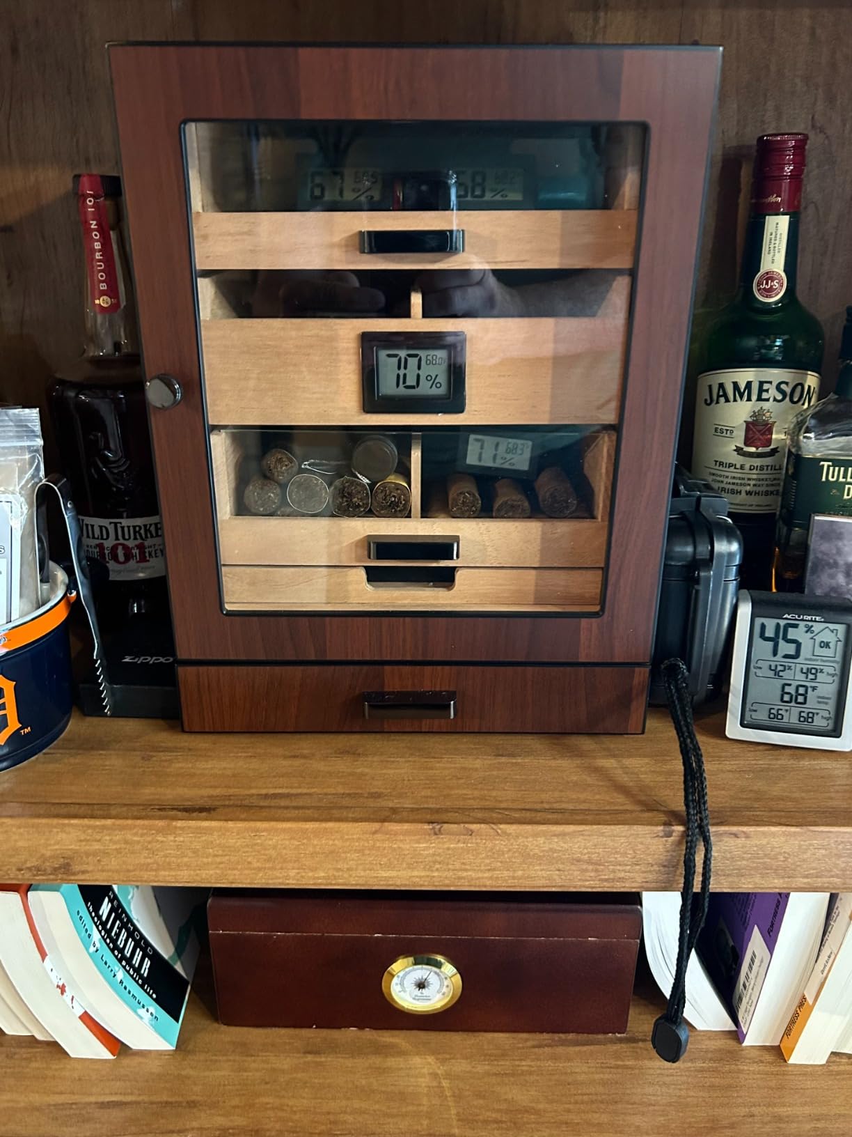 CASE ELEGANCE Luca Cabinet Humidor - Brown, Holds 80-100 Cigars | Spanish cedar, glass display customer photo 1