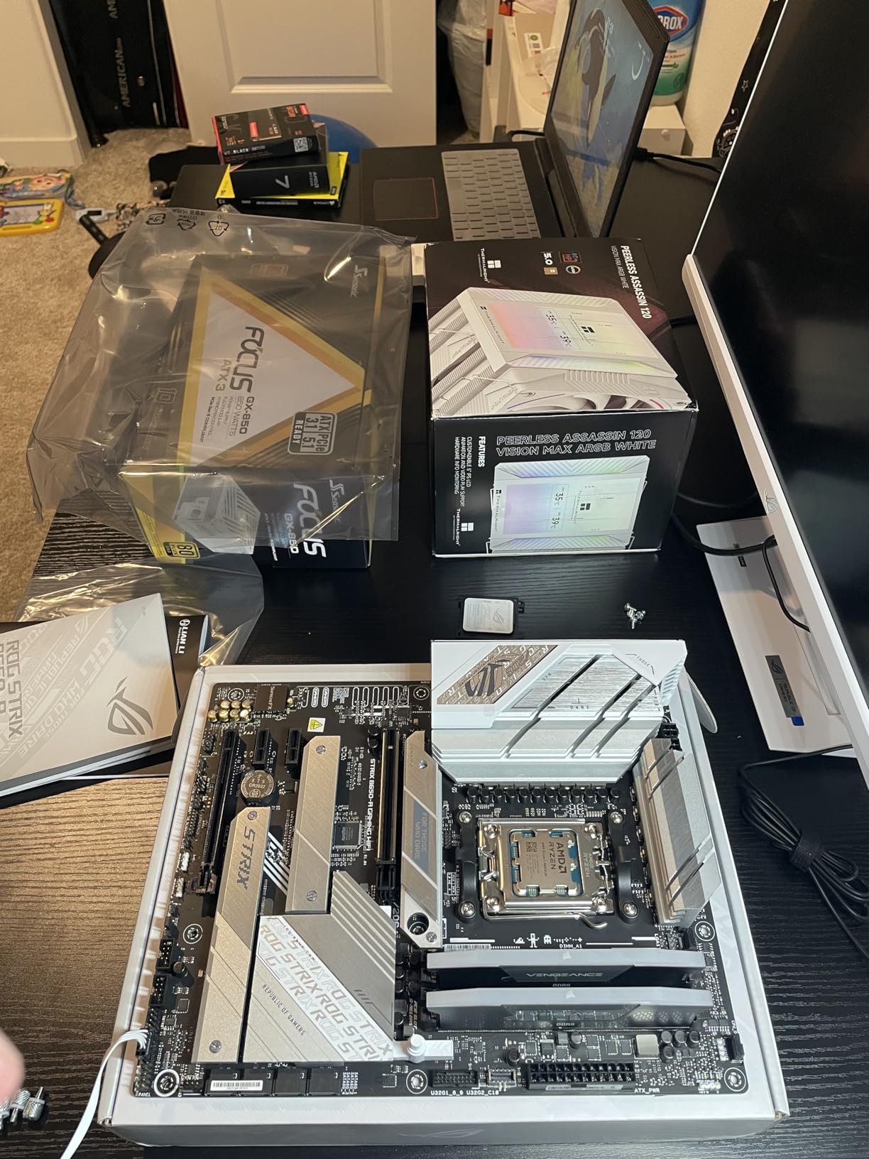 ROG Strix B650-A Gaming WiFi AMD B650 AM5 Ryzen Desktop 9000 8000 & 7000 ATX motherboard, 12 + 2 power stages, DDR5, 3x M.2 slot, PCIe 4.0 customer photo 1