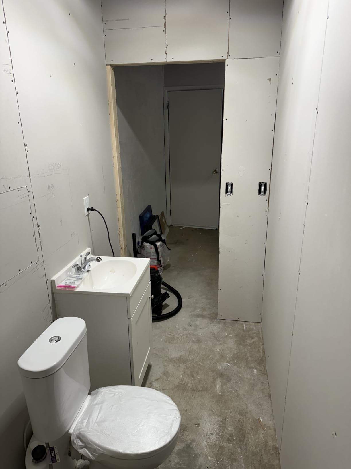 SUPERFLO Macerating Toilet System Silent & Powerful Upflush Toilet System | to Bathroom Sink & Tub with 600W Toilet Pump & AC Vent for Basement customer photo 1
