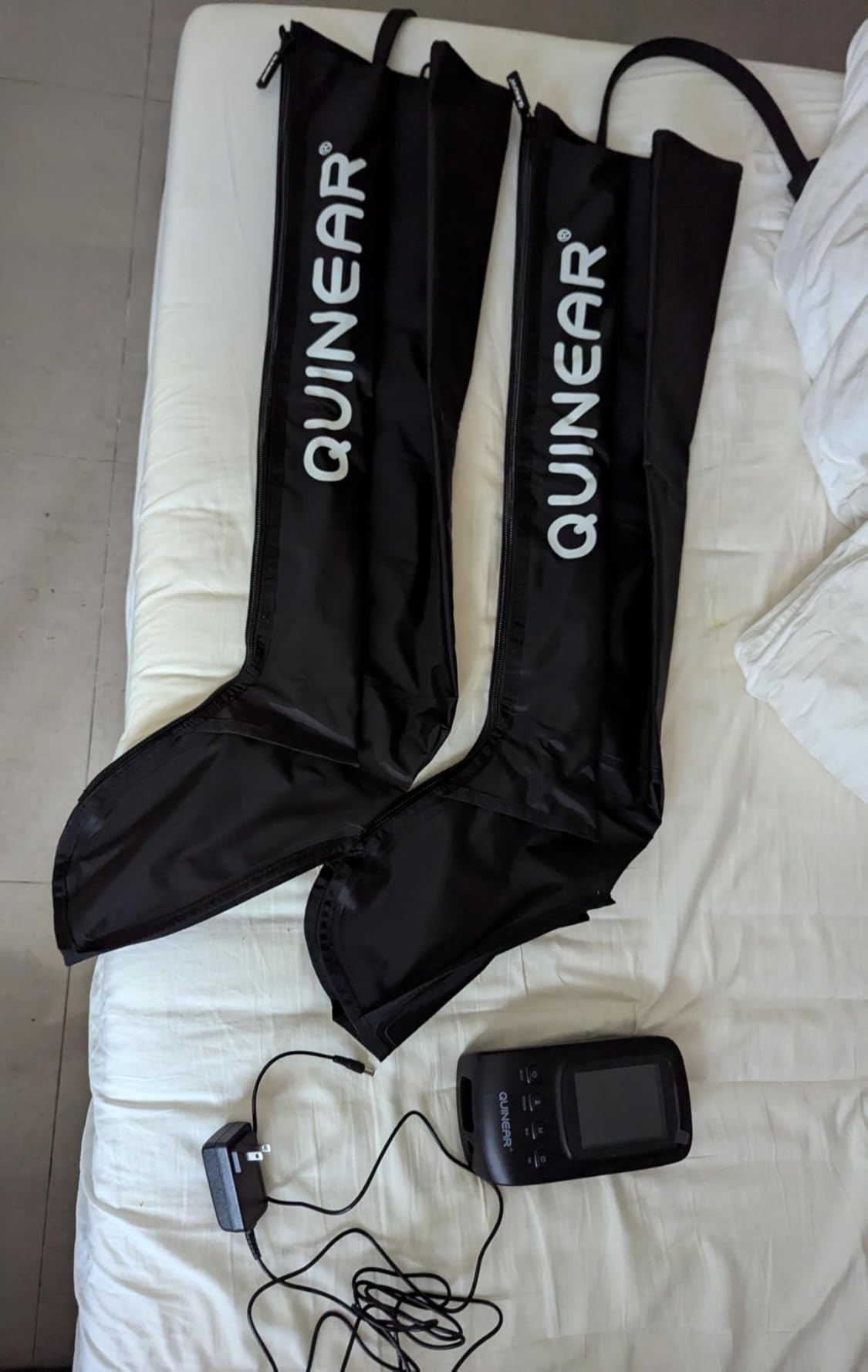 QUINEAR Air Compression Recovery System, Professional Sequential Device for Massage Therapy, Foot and Leg Recovery Boots to Improve Circulation for Athletes, FSA-HSA Eligible (Small) customer photo 1