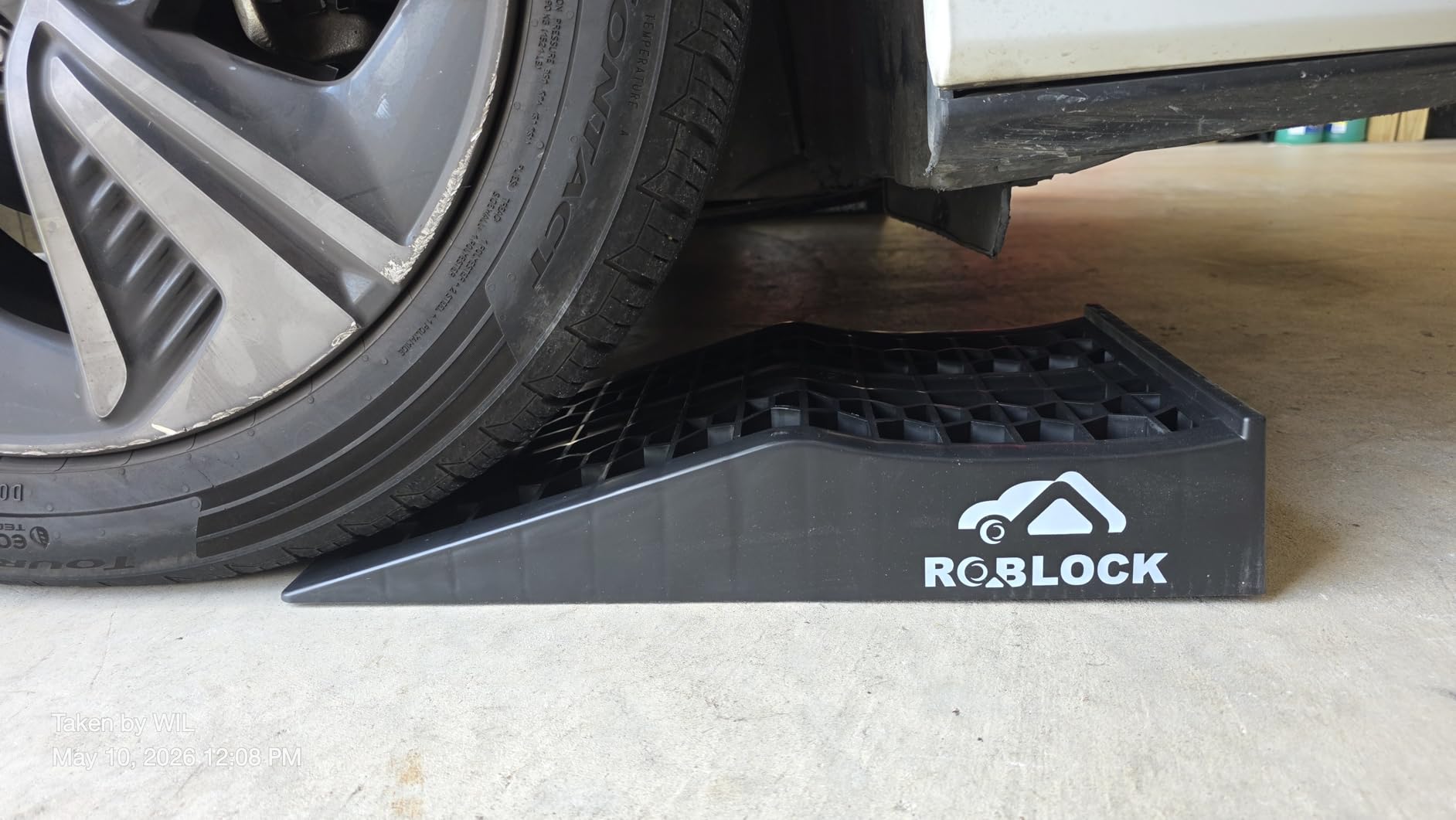 ROBLOCK Car Ramps for Lift and Vehicle Maintenance, Portable Low Profile Car Ramps for Garage, Heavy Duty Tire Ramps with 2.6