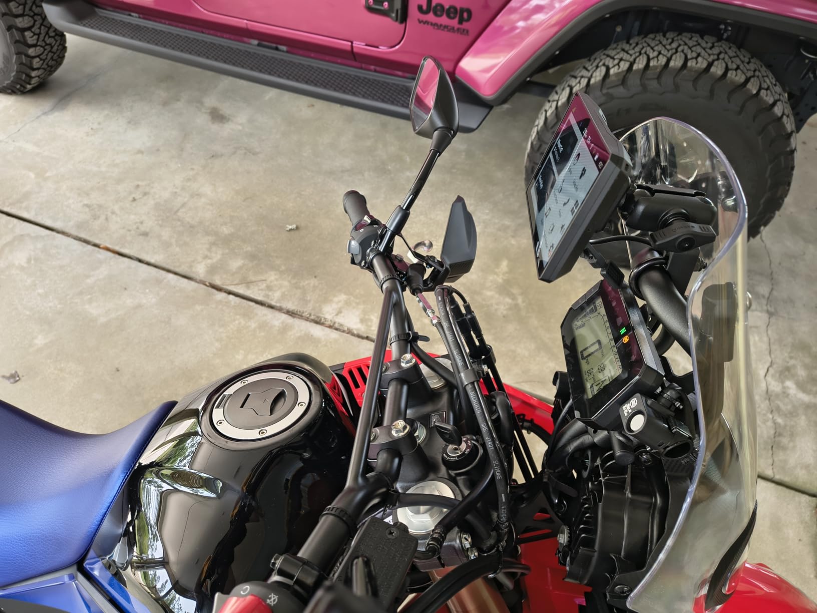 Garmin zūmo XT2 All-Terrain Motorcycle Navigator | Visual Route Planner, Ride Summaries customer photo 2