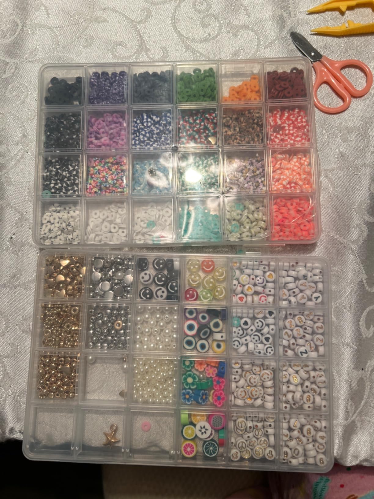 20,000 Pcs Clay Beads Bracelet Making Kit, 120 Colors 6 Boxes Polymer Beads Spacer Heishi Beads & Jewelry Kit with Pendant Charms Elastic Strings, Crafts Gift for Kids Adults customer photo 2