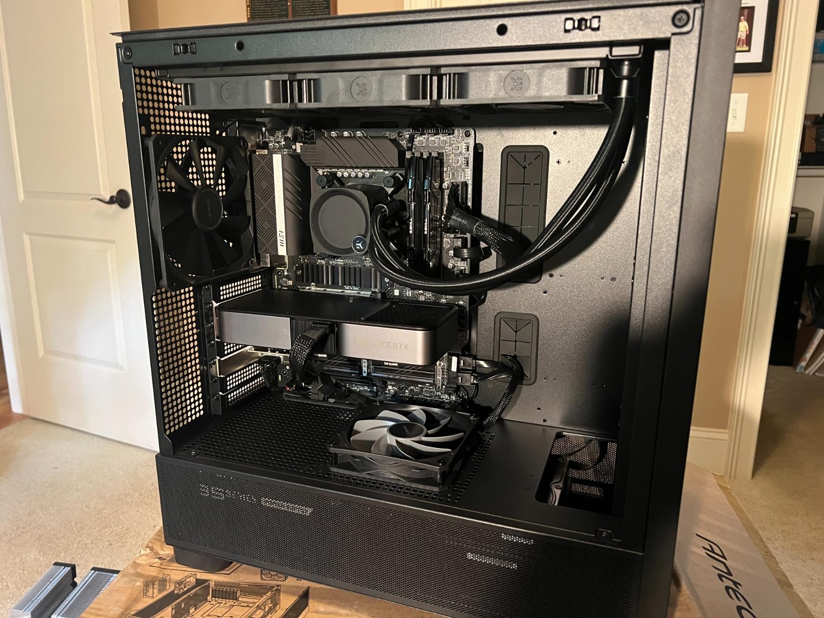 EK Nucleus AIO All-in-One Liquid CPU Cooler with EK FPT Fans, Water Cooling Computer Parts, 120mm Fan, Compatible with Latest Intel & AMD CPUs (360mm, Dark - CR360) customer photo 1