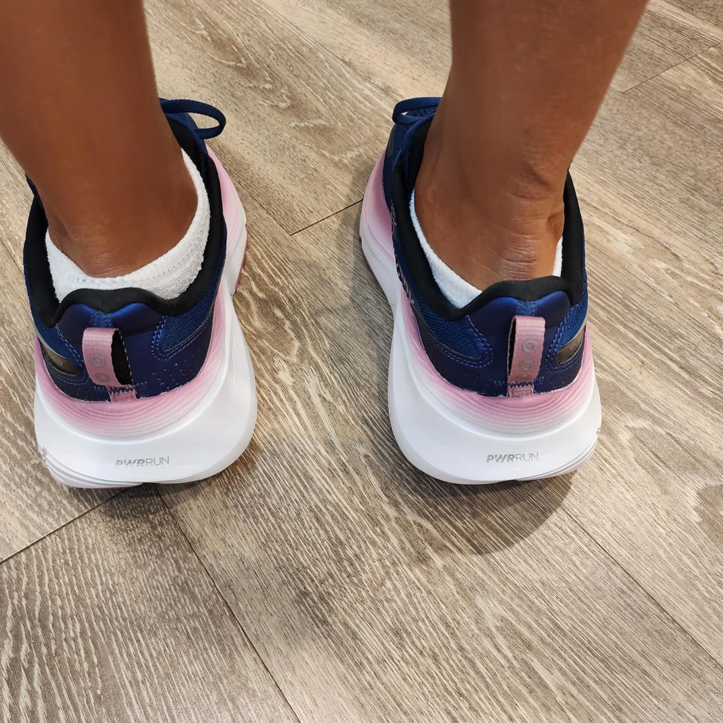 Saucony Women's Guide 17 Running Sneakers customer photo 1
