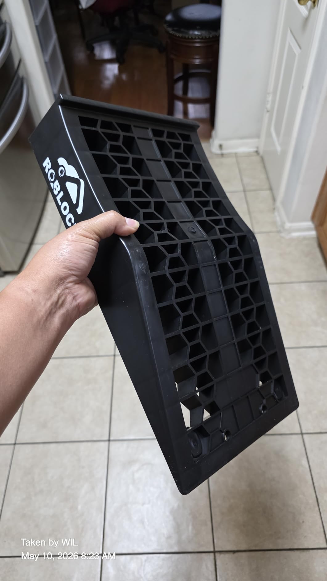 ROBLOCK Heavy Duty Low Profile Car Ramps for Oil Changes, Portable Car Ramps for Low Cars High Lift and Jack Support, Vehicle Ramps for Garage, 35.63''x12''x8.07'', G.V.W 13000 LBS, 2 PCS customer photo 2