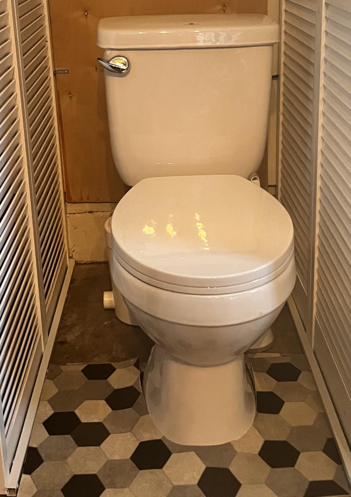 750W Macerating Toilet System with 4-Inlet, Durable Pump, Extension Pipe - Easy Install, Space Saving customer photo 1