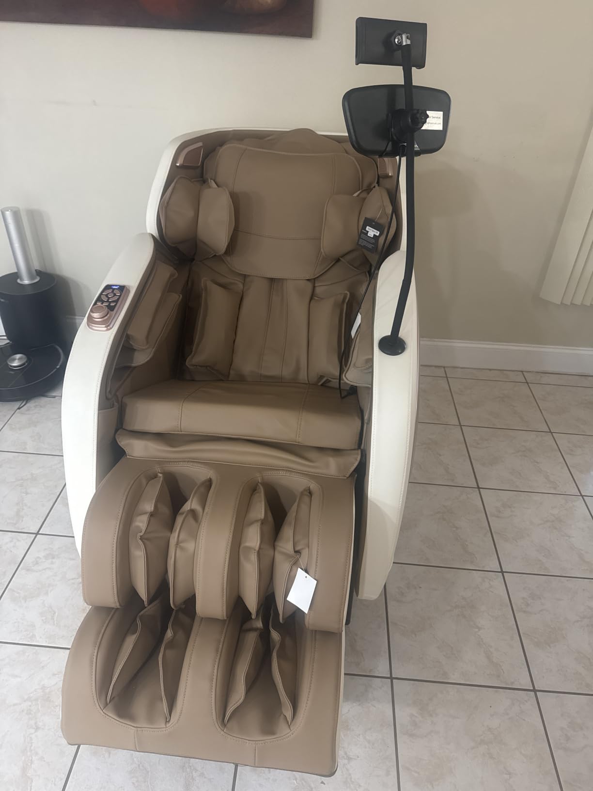 Mazzup Massage Chair Full Body with Heat, Full Body Zero Gravity Shiatsu Massage Chair, Kneading Recliner with 20 Auto Modes, Foot Massage, Bluetooth, USB Charging Port customer photo 2