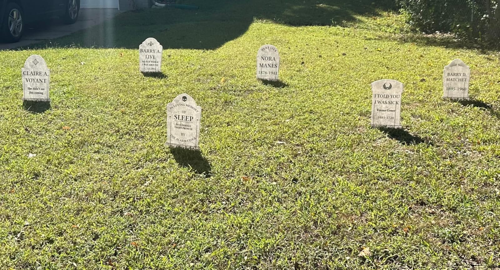 Outdoor Halloween Decorations, 4ct Large Hocus Pocus Witches Tombstones, Gravestone Decor Yard Signs with Stakes, 16
