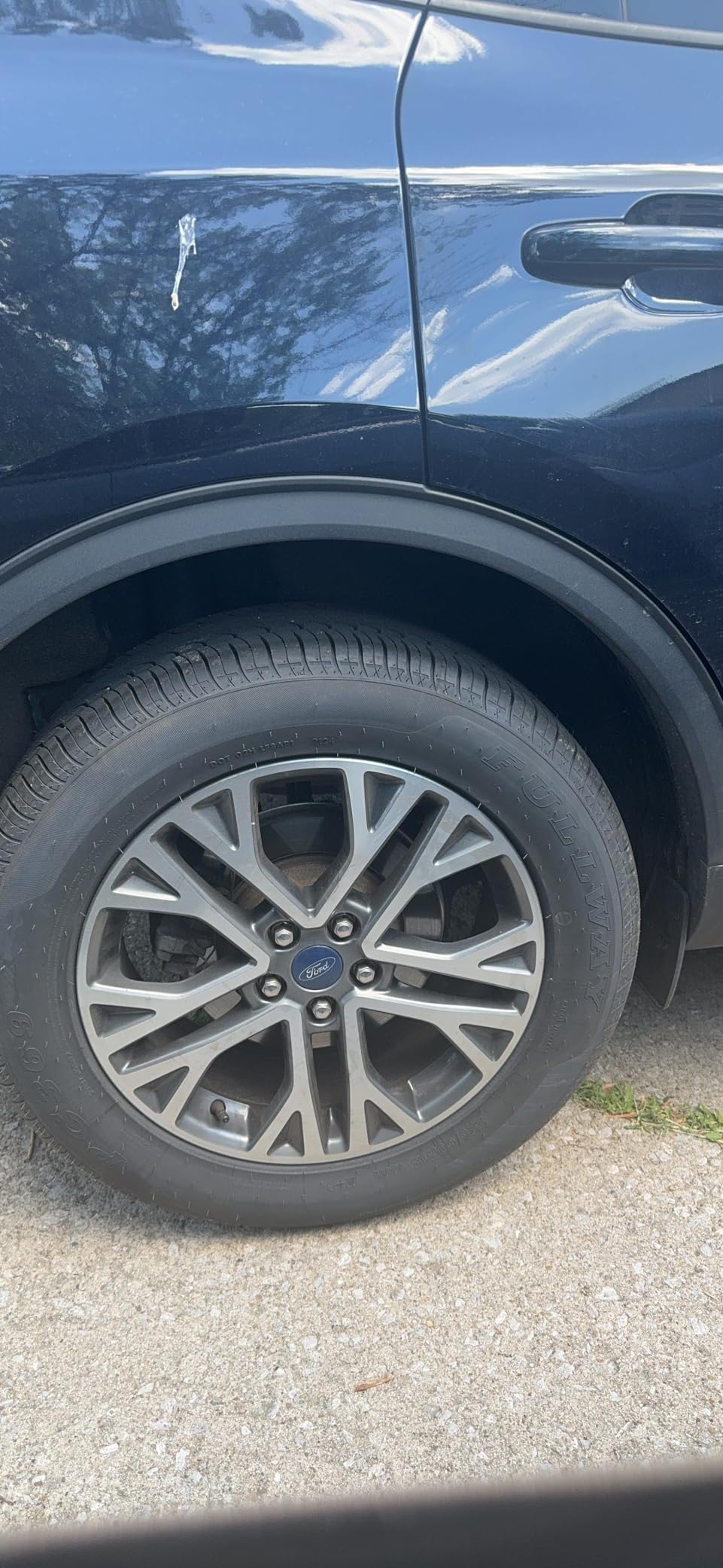 4 x Fullway PC369 225/60R18 100H All Season SL 18 inch Tires | Truck/SUV Performance All Season Traction 100H Rated Standard Load Radial Construction Black Sidewall Tires customer photo 1