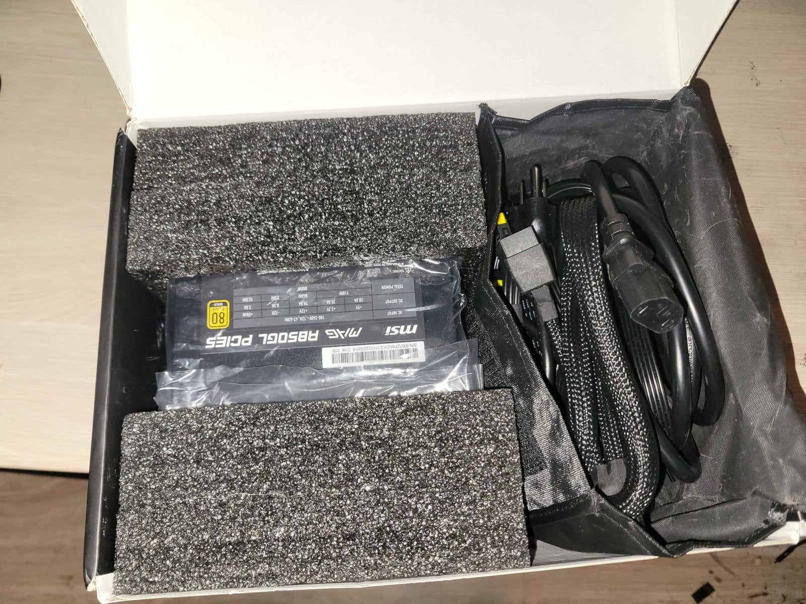 MSI MAG A850GL PCIE5, Fully Modular Compact Gaming 850W Power Supply, 80+ Gold, ATX 3.1 & PCIe 5.1 Ready, Native Dual-Color 12V-2x6 Cable, 10 Year Warranty customer photo 1