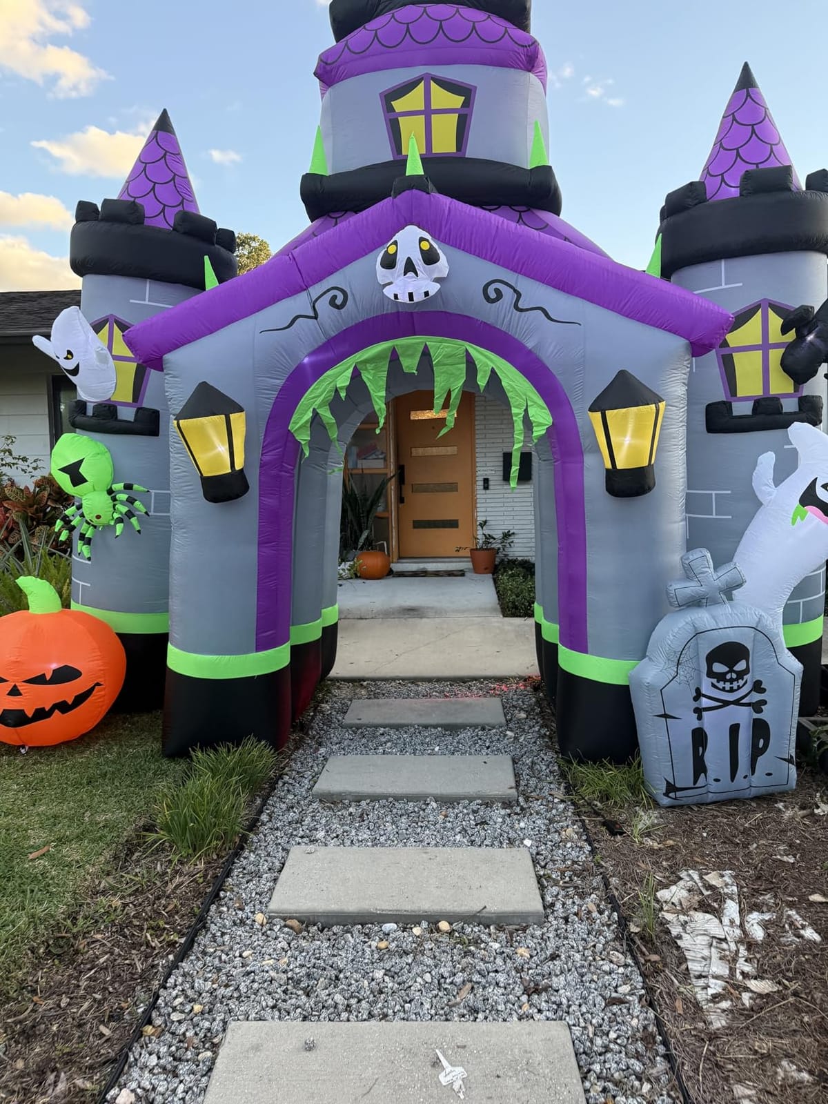 ZPISF Halloween Inflatables Giant 12.5 FT Haunted House Castle Archway Outdoor Decorations customer photo 2