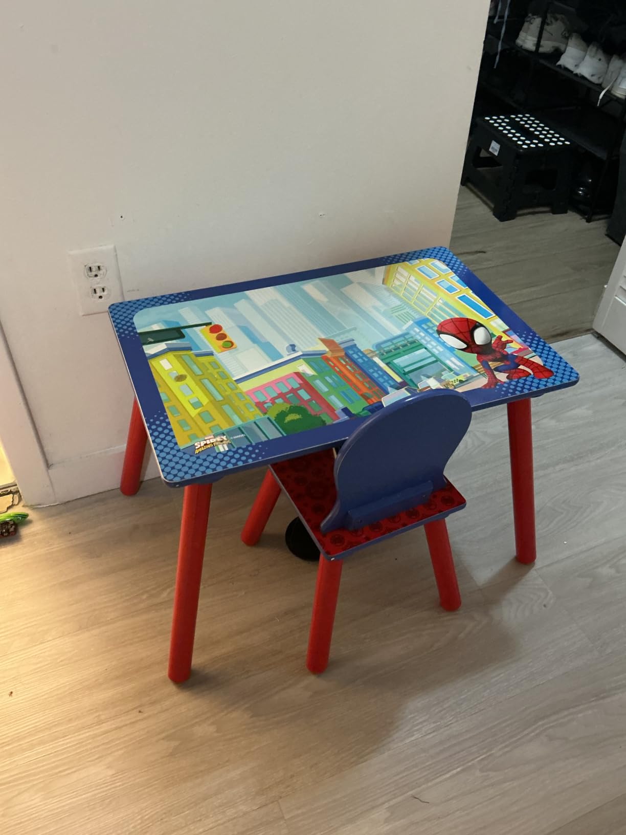 Delta Children - Marvel Spidey and His Amazing Friends 4-Piece Toddler Room-in-a-Box Set - Includes Sleep and Play Toddler Bed, Table, 1 Chair and Fabric Toy Box, Blue/Red customer photo 2